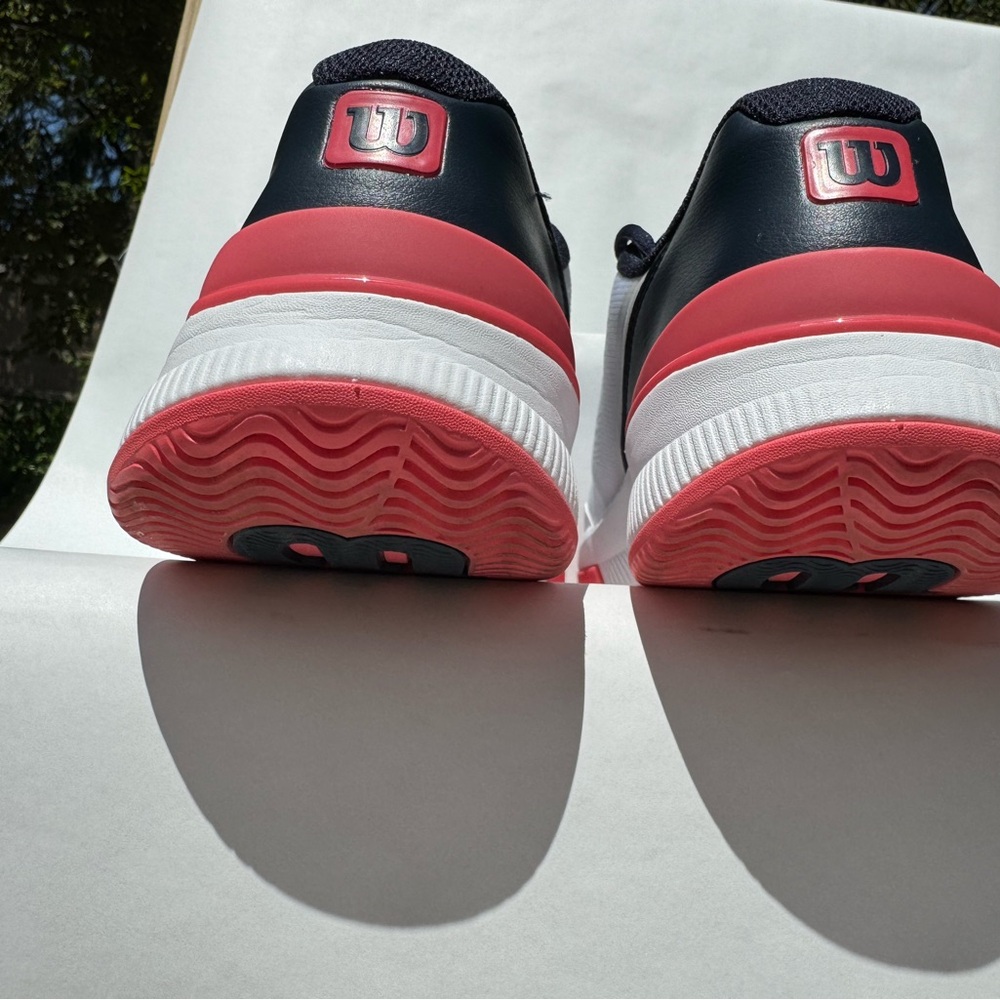 Wilson Court Shoes Intrigue pro women’s size 9 NWOT - Picture 8 of 16
